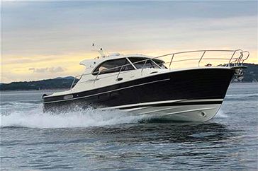 Yacht charter Adriana 36 | C-MB-1175